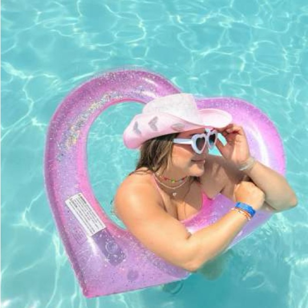 Heart mesh cowboy hat